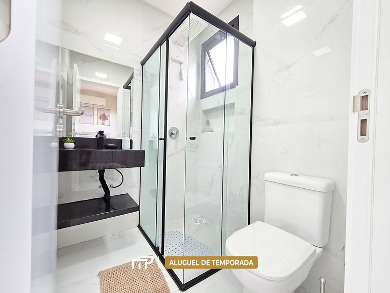 108 - Apartamento com 02 suítes para até 6 pessoas