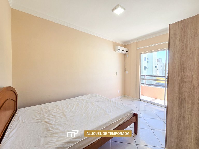 112 - Apto com 2 quartos a poucos passos do mar!