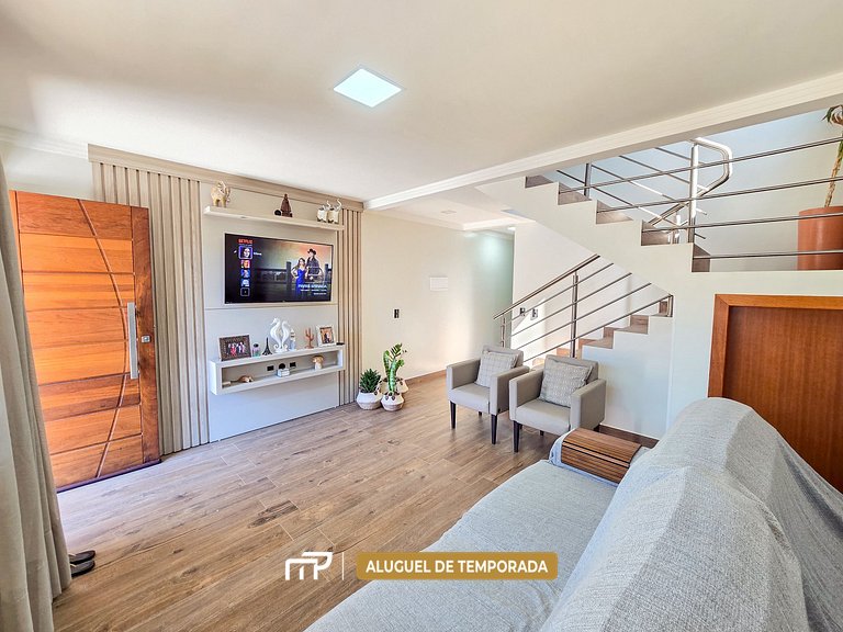 106 - Casa com 3 quartos na Praia de Mariscal