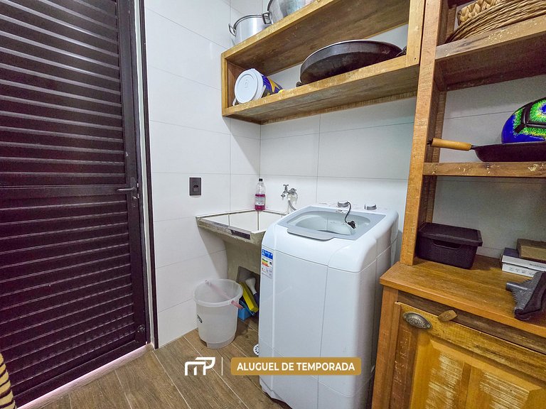 106 - Casa com 3 quartos na Praia de Mariscal