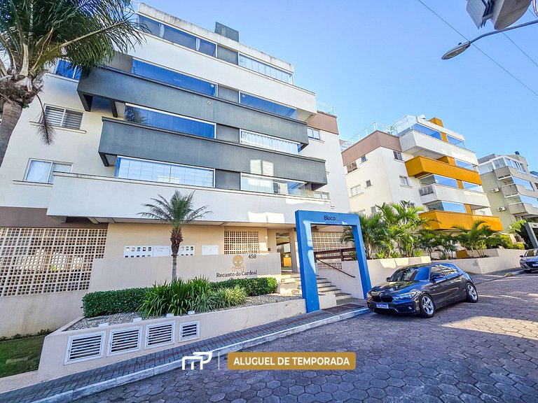 111 - Cobertura com 03 quartos e piscina