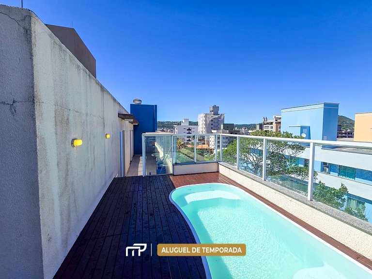 111 - Cobertura com 03 quartos e piscina