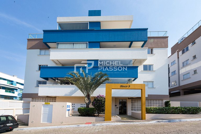 Seu Refúgio na Praia: Cobertura com Piscina