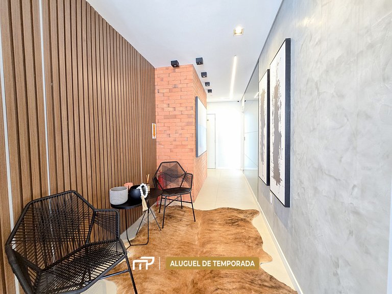 110 - Apto com 02 quartos, próximo à praia