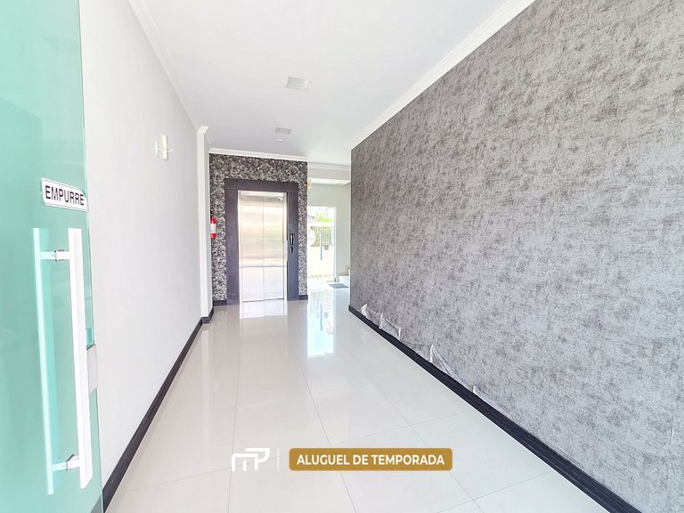101 - Apto com 02 quartos na Praia de Bombas