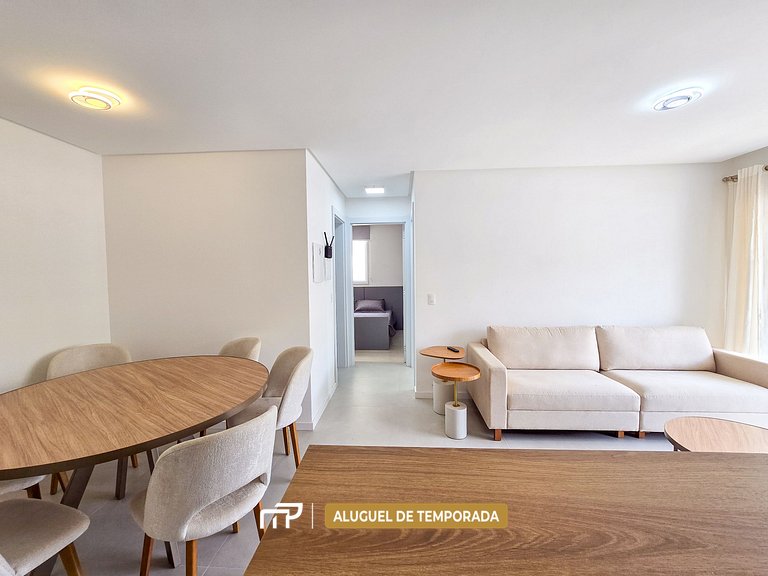 110 - Apto com 02 quartos, próximo à praia