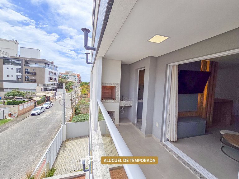 110 - Apto com 02 quartos, próximo à praia