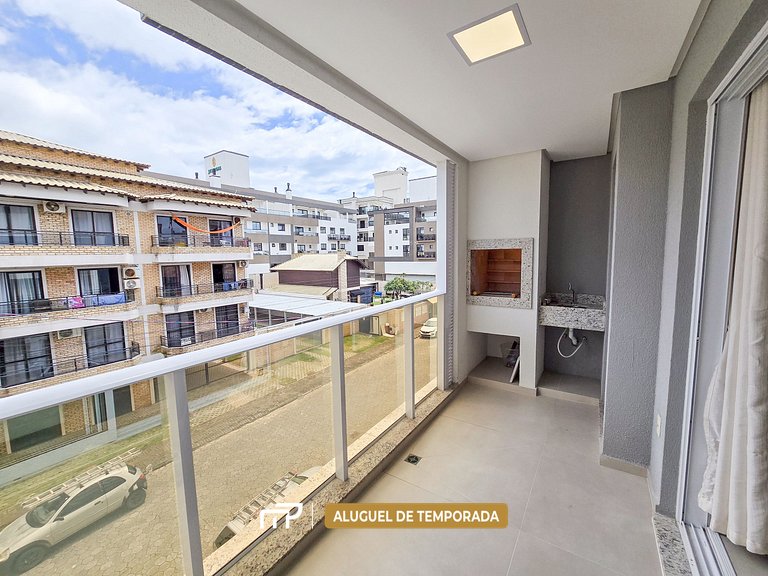 110 - Apto com 02 quartos, próximo à praia