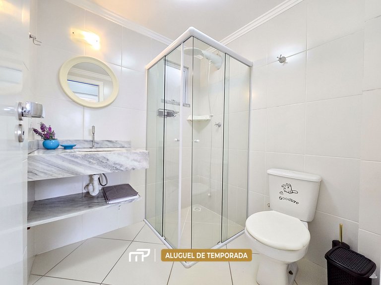105A - Apto com 02 quartos na Praia de Bombas