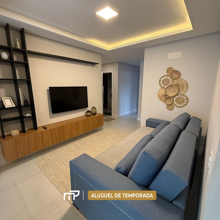 114 - Apartamento com 2 suítes, próximo à praia