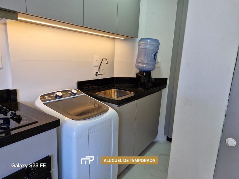 115 - Apartamento com 2 suítes a 300m do mar
