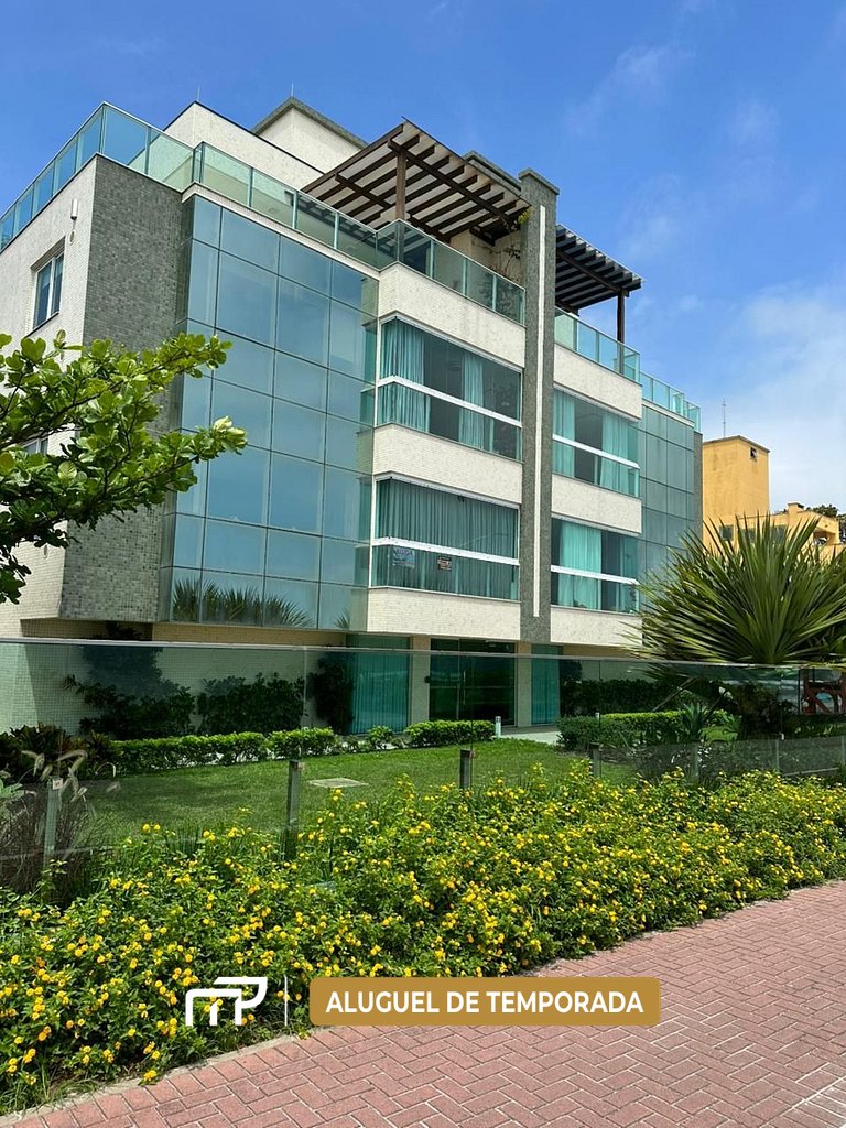 116 - Apto pé na areia com 03 suítes