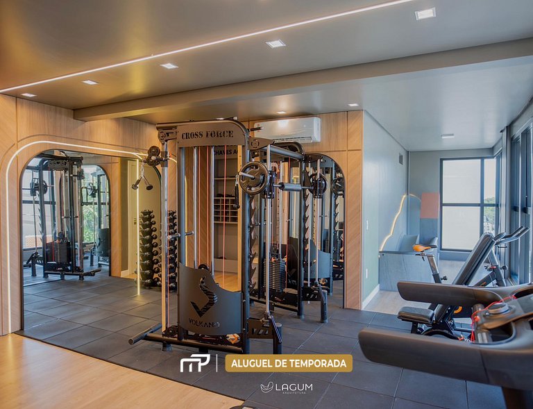 117B - Flat com vista morro, 70m da praia