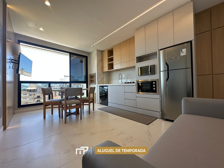 117B - Flat com vista morro, 70m da praia