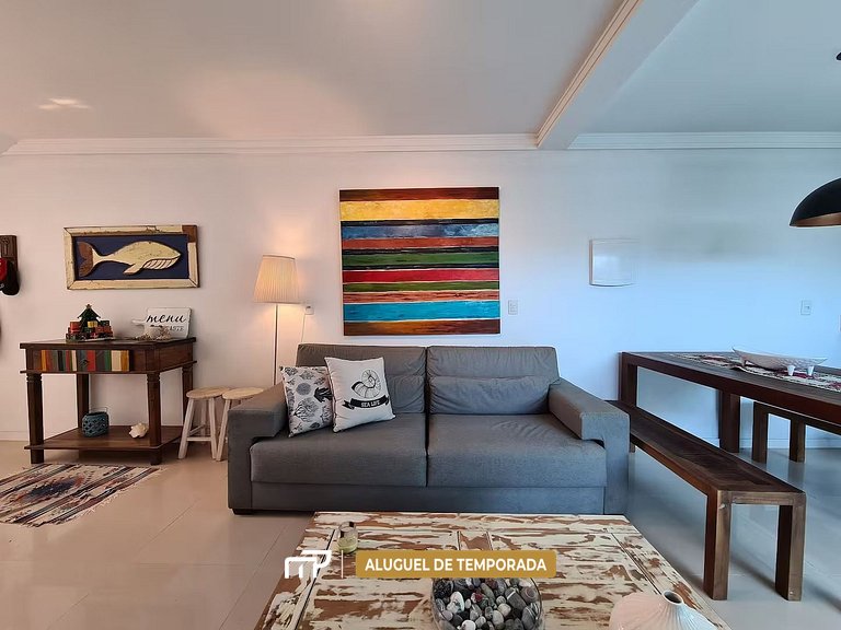 125 - Casa com 3 Quartos e Área Gourmet