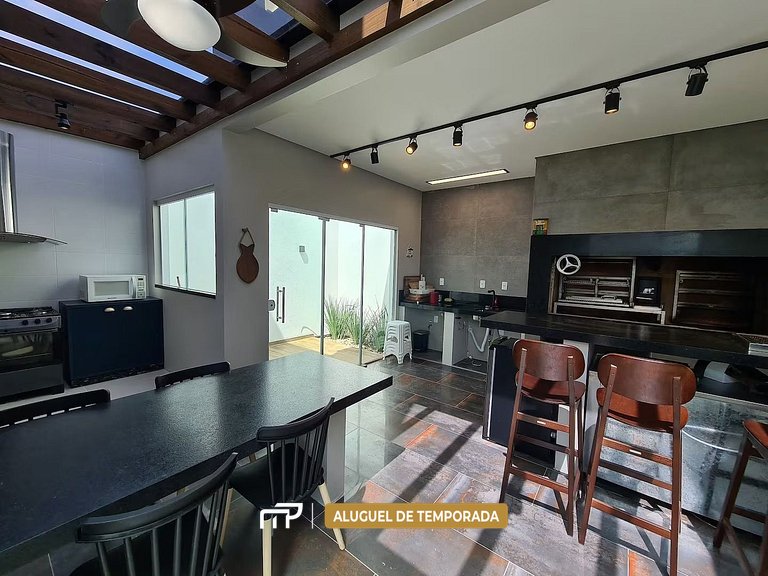 125 - Casa com 3 Quartos e Área Gourmet
