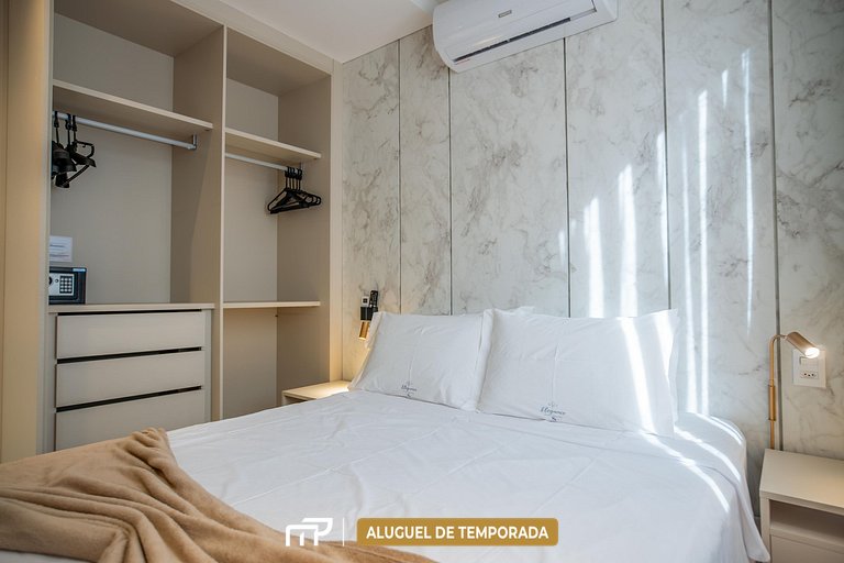 126 - Flat com piscina aquecida e jacuzzi