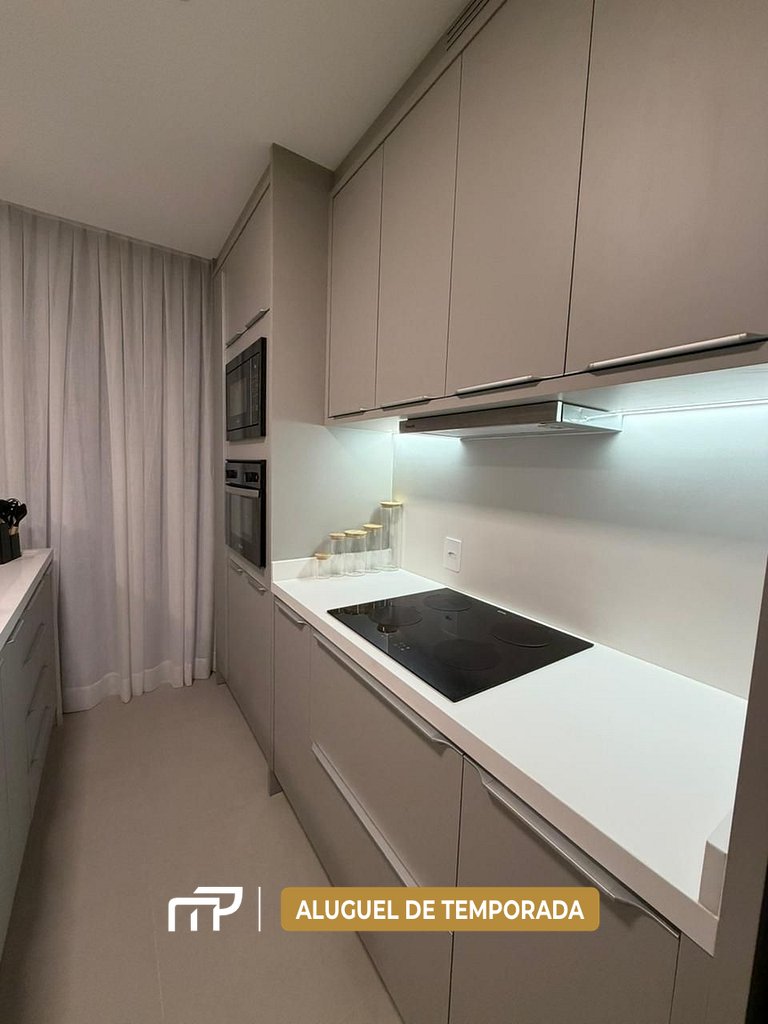 127A - Flat 120 metros da praia de Bombas