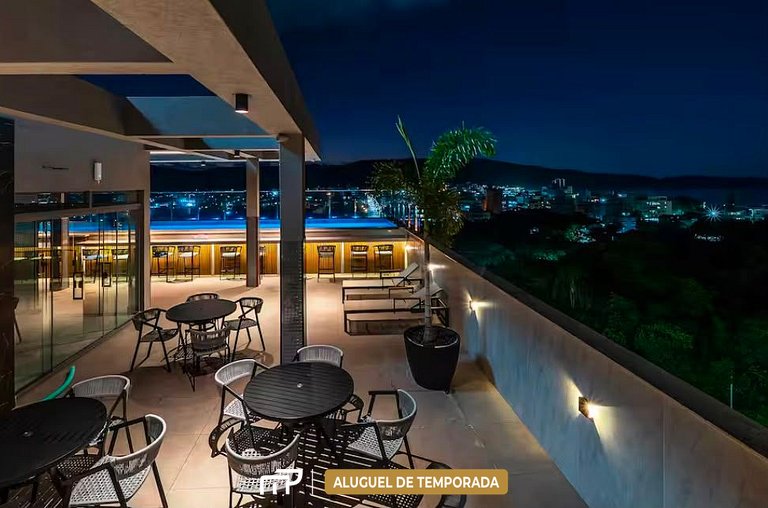 126 - Flat com piscina aquecida e jacuzzi