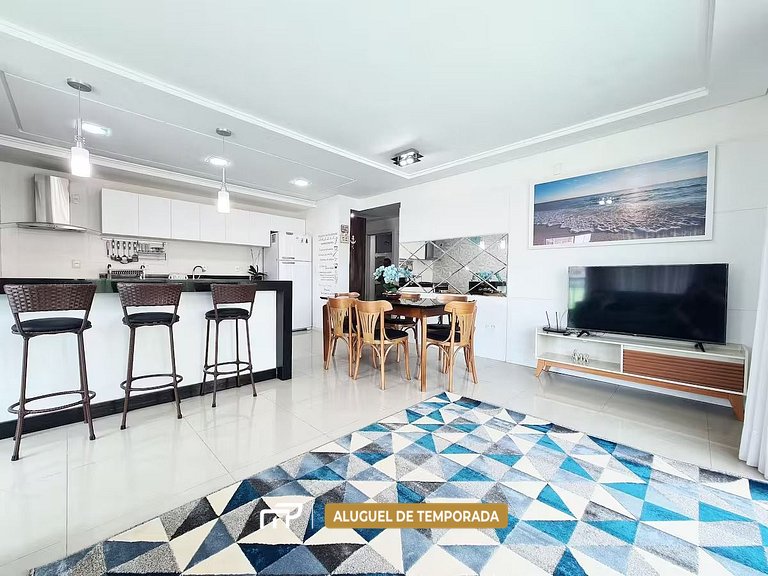 132 - Apartamento a 190 metros da Praia de Bombas