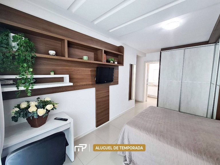 132 - Apartamento a 190 metros da Praia de Bombas
