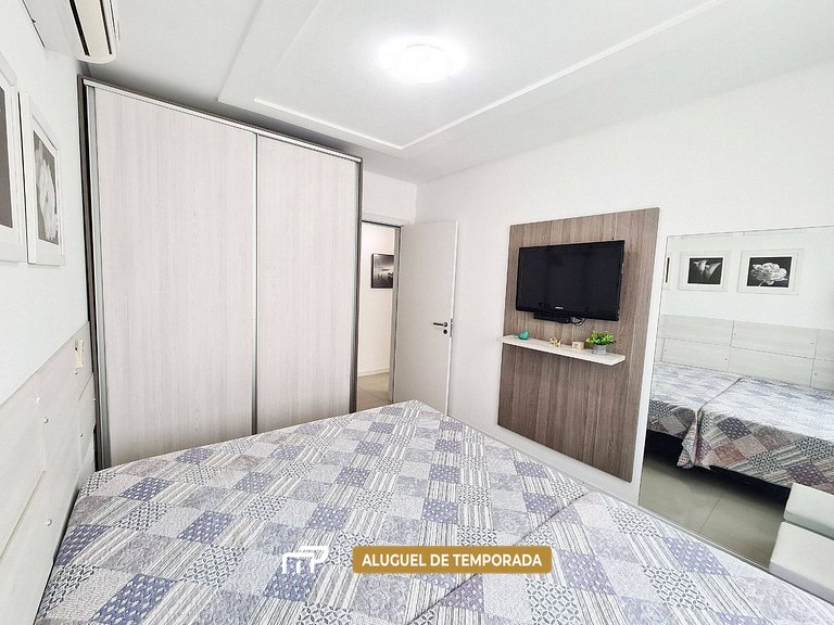 132 - Apartamento a 190 metros da Praia de Bombas