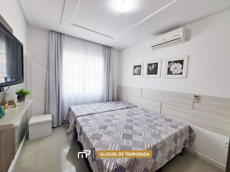 132 - Apartamento a 190 metros da Praia de Bombas