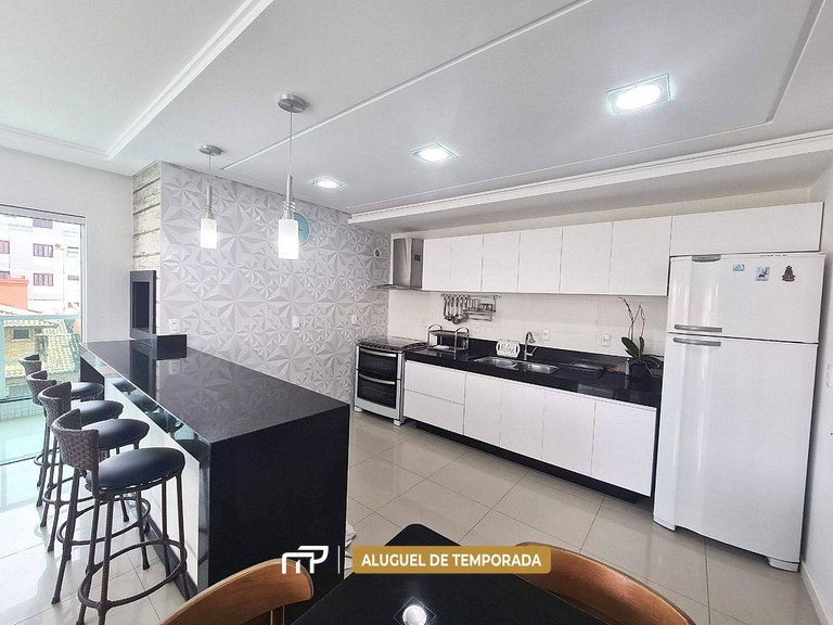 132 - Apartamento a 190 metros da Praia de Bombas