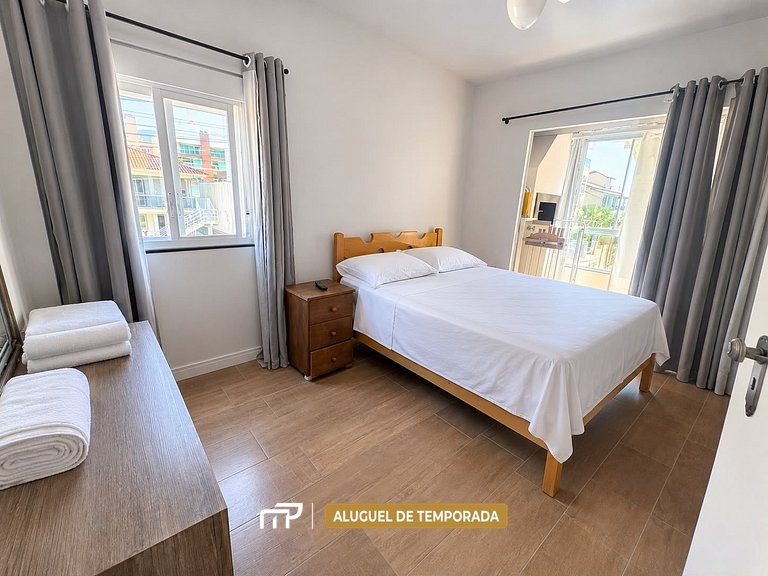 134 - Apartamento em Bombas a 200m da Praia