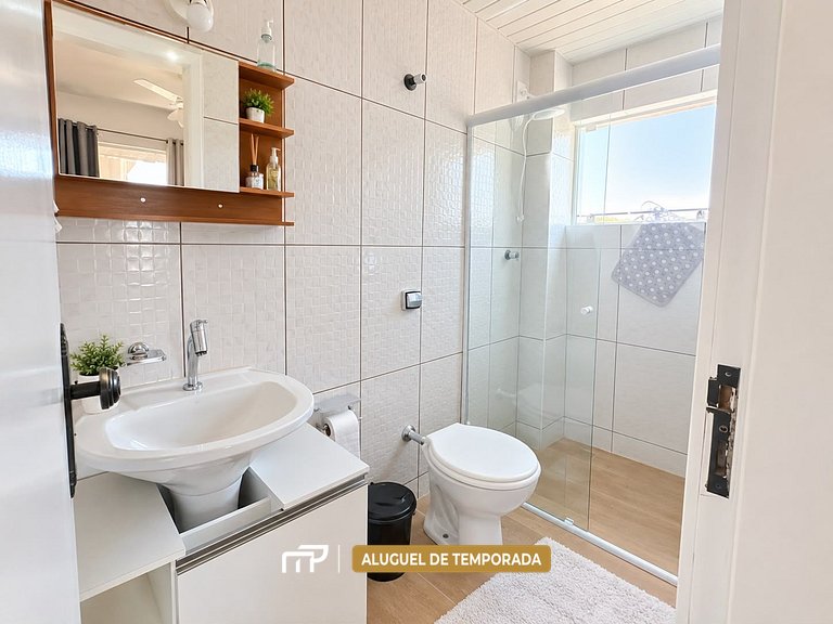 134 - Apartamento em Bombas a 200m da Praia