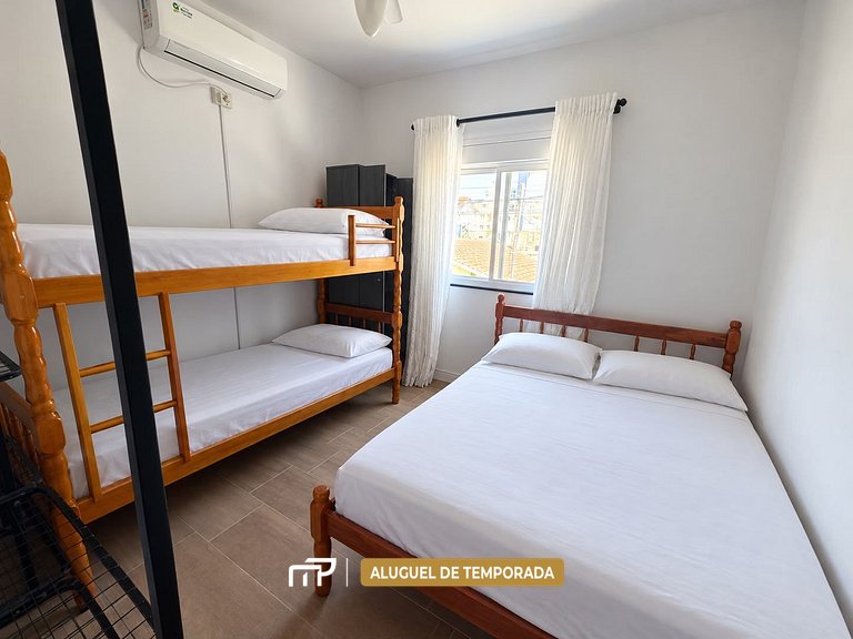 134 - Apartamento em Bombas a 200m da Praia
