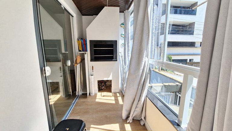 134 - Apartamento em Bombas a 200m da Praia