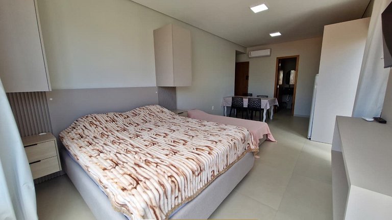 137A - Flat em Bombas a 120m da Praia