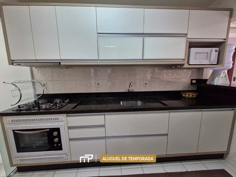 123B - Apartamento com 3 quartos, 120m do mar